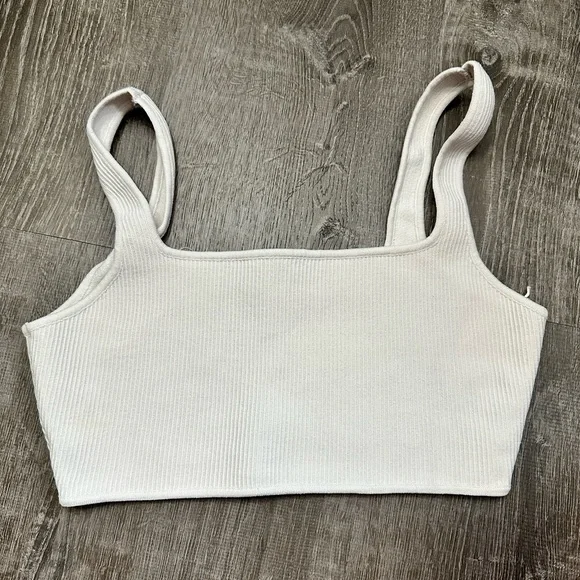 Kendall & Kylie crop tank - Picture 1 of 7